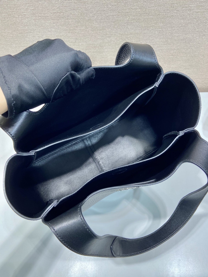 Pra*a bucket bags